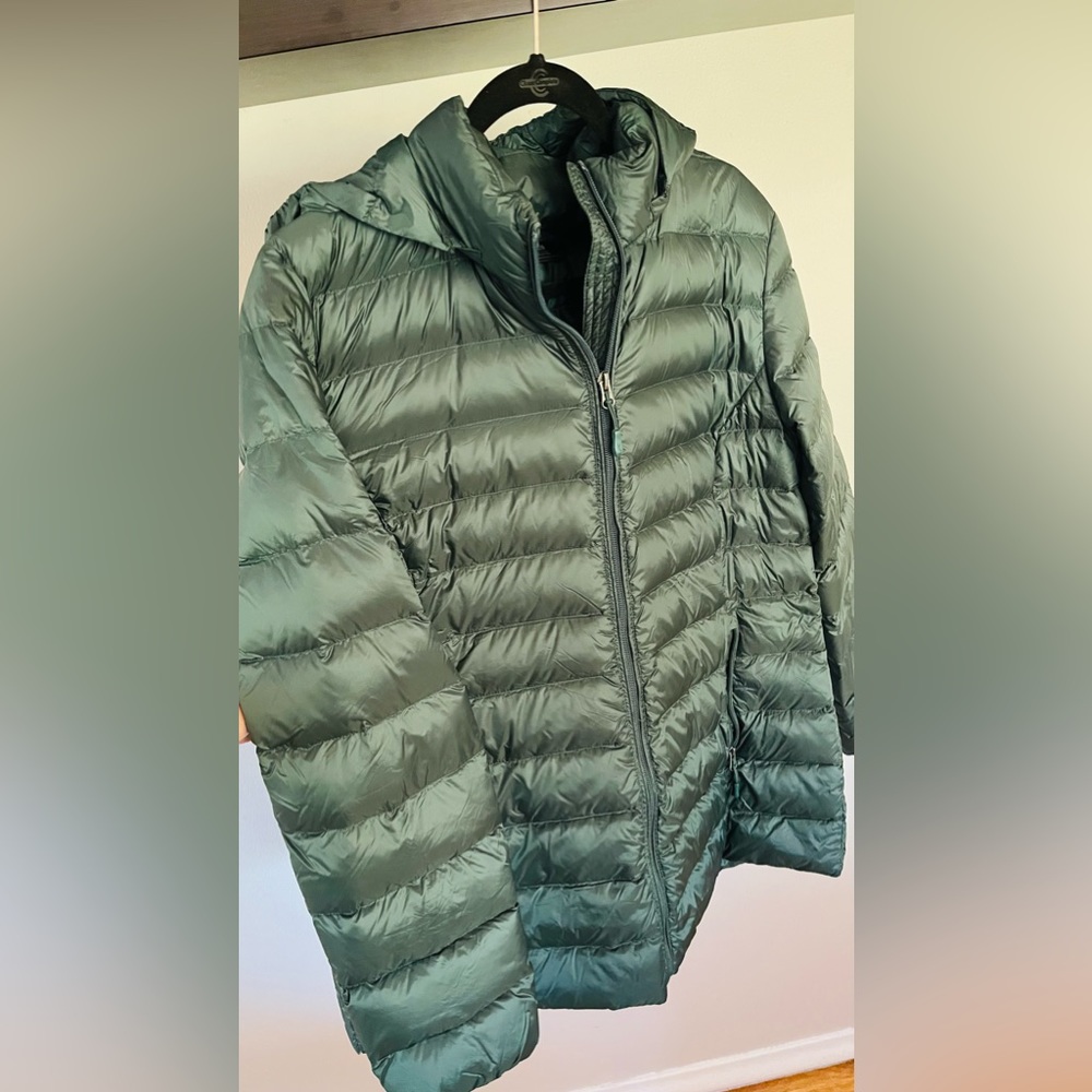 Women’s large (10/12) Down filled teal green jacket